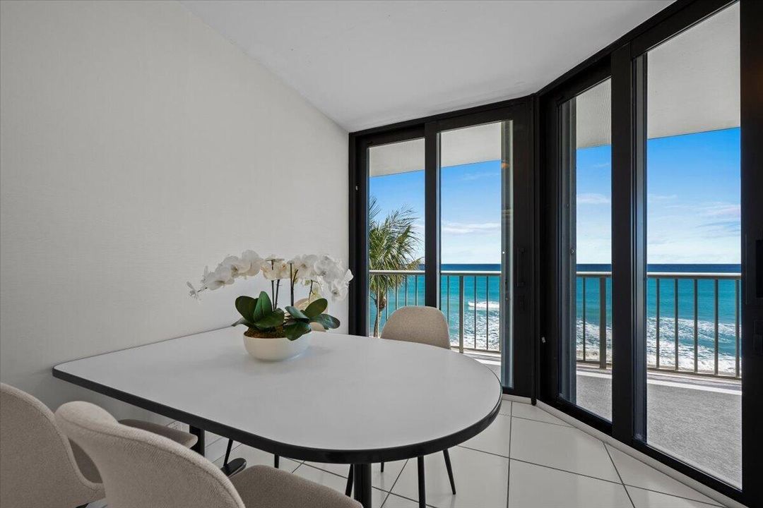 Breakfast Nook