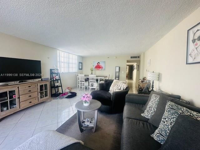 For Sale: $429,777 (2 beds, 2 baths, 1217 Square Feet)
