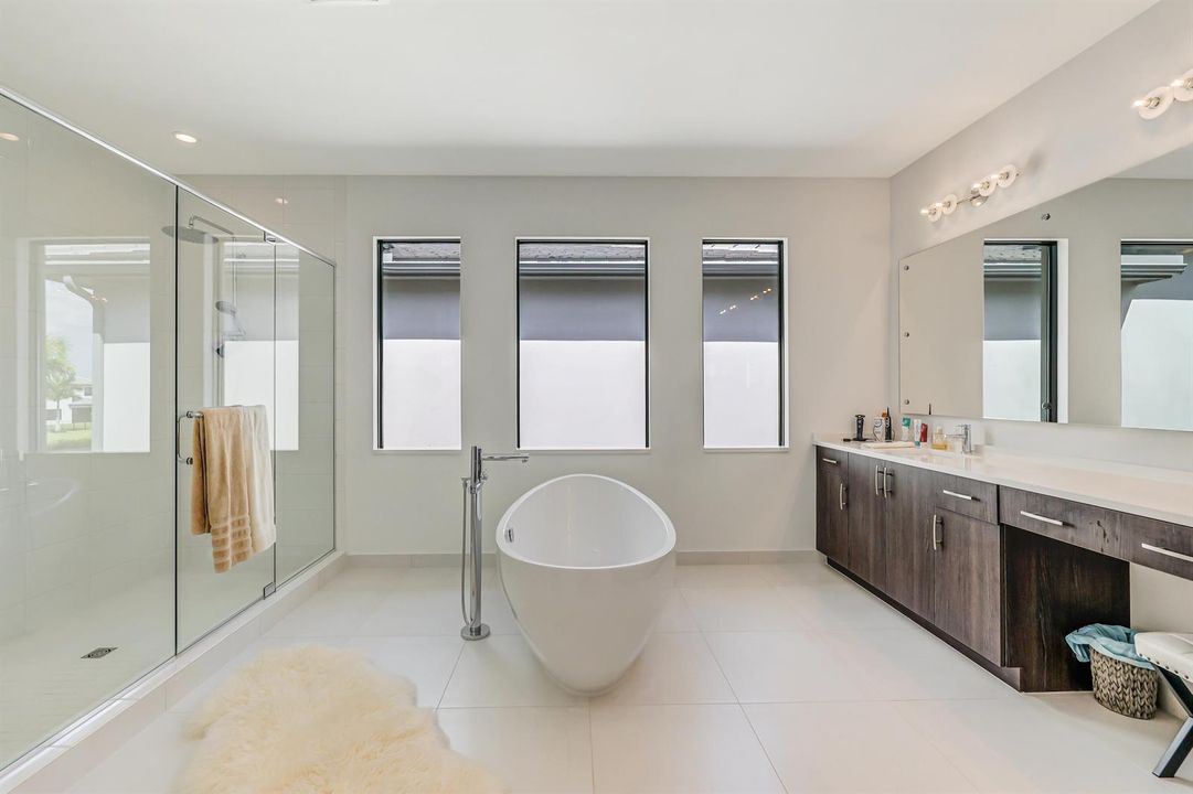 8283 Royal County Down Rd-43