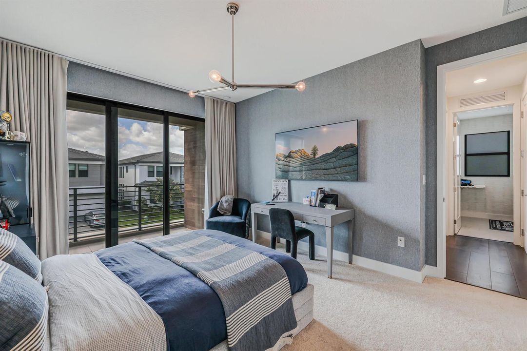 8283 Royal County Down Rd-50