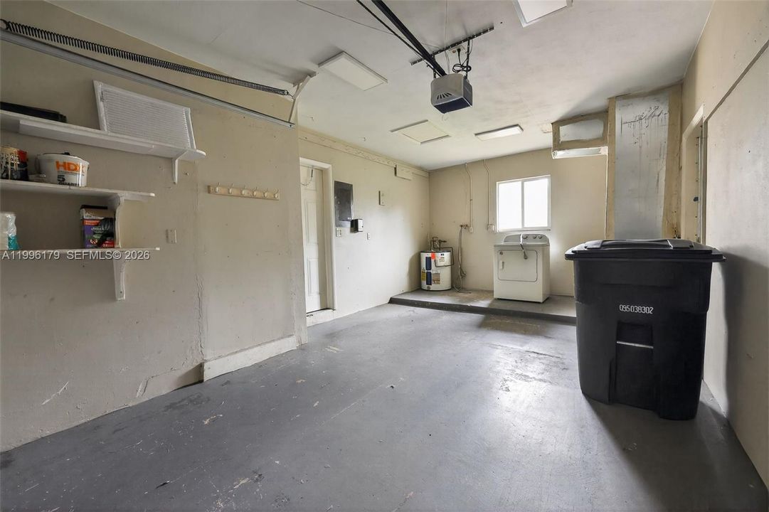 Active With Contract: $699,900 (2 beds, 2 baths, 1473 Square Feet)