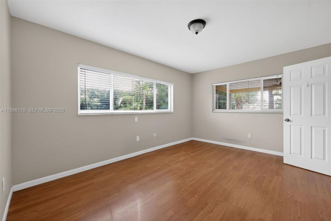Active With Contract: $699,900 (2 beds, 2 baths, 1473 Square Feet)