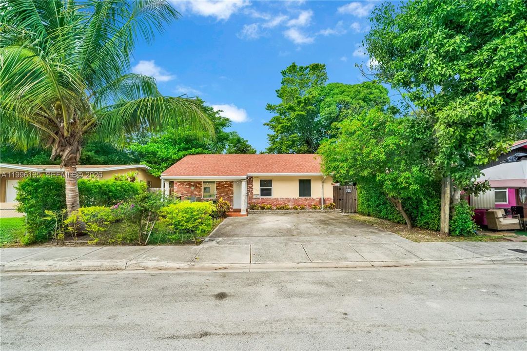 En Venta: $685,000 (3 camas, 2 baños, 1260 Pies cuadrados)