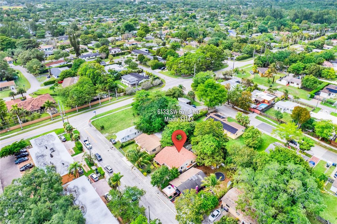En Venta: $685,000 (3 camas, 2 baños, 1260 Pies cuadrados)