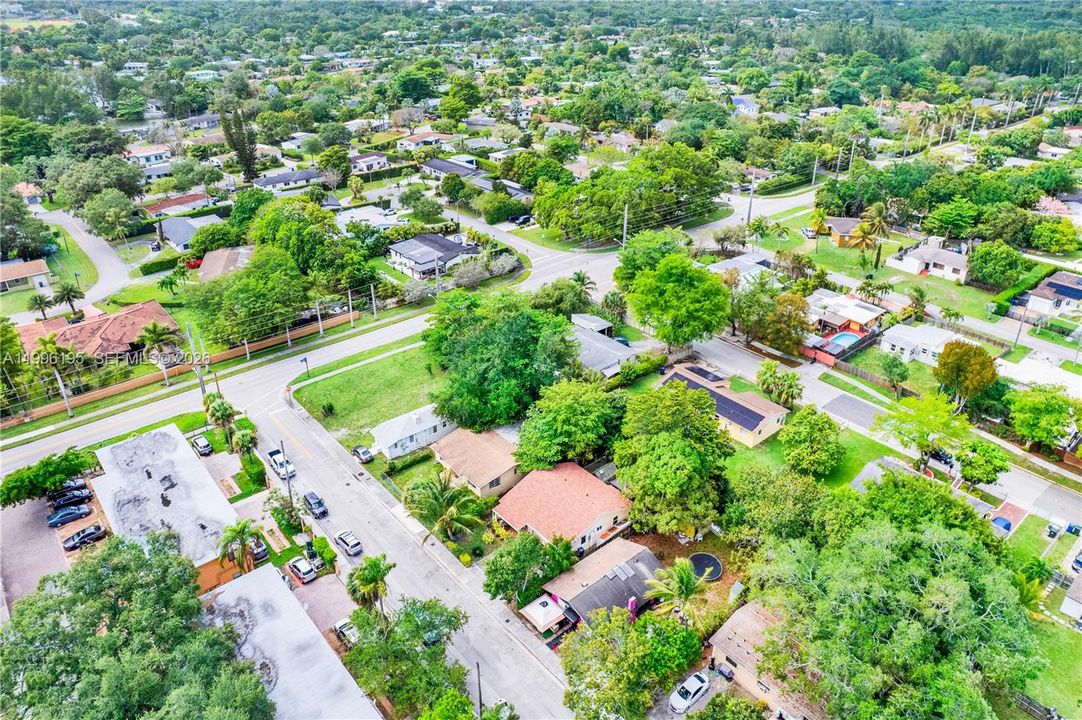 En Venta: $685,000 (3 camas, 2 baños, 1260 Pies cuadrados)