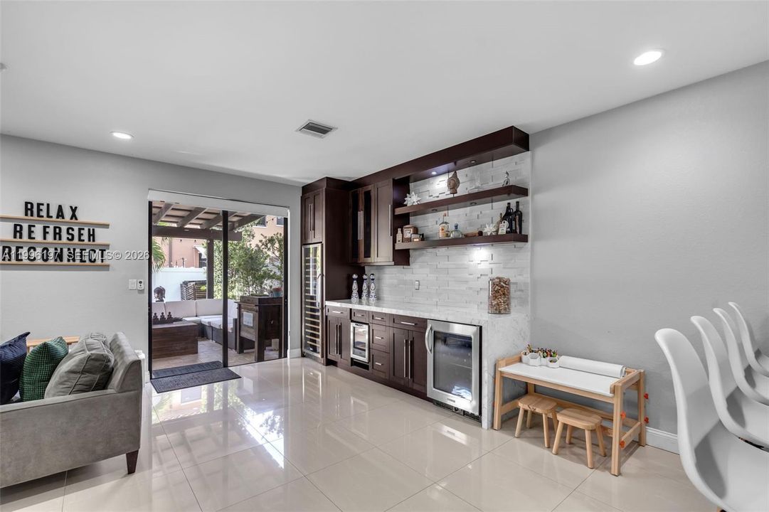 Activo con contrato: $539,900 (3 camas, 3 baños, 1910 Pies cuadrados)
