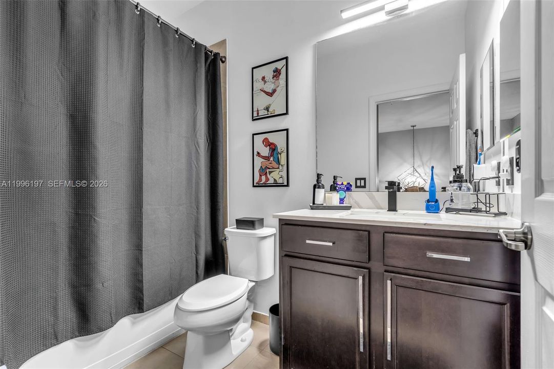 Activo con contrato: $539,900 (3 camas, 3 baños, 1910 Pies cuadrados)