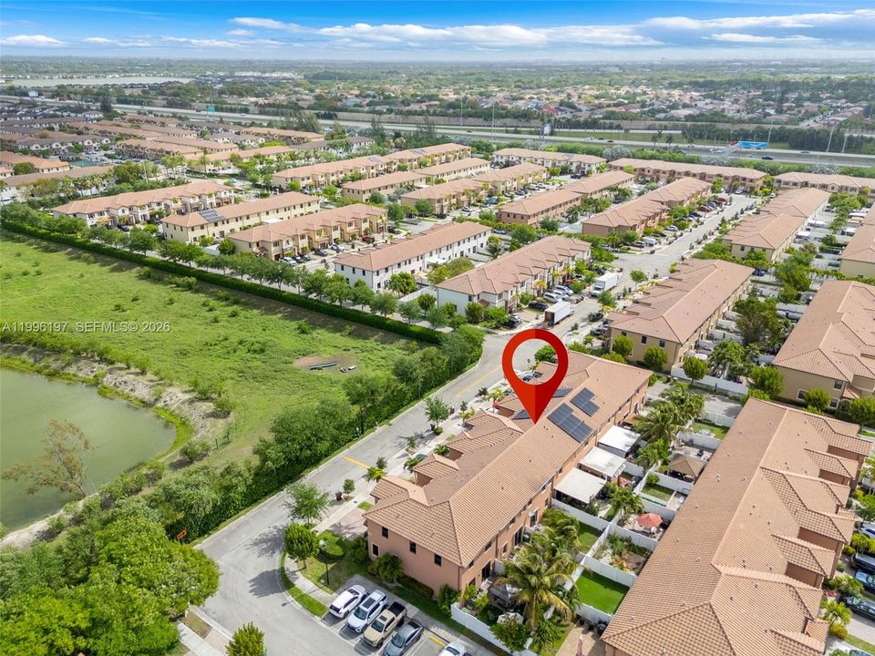 Activo con contrato: $539,900 (3 camas, 3 baños, 1910 Pies cuadrados)