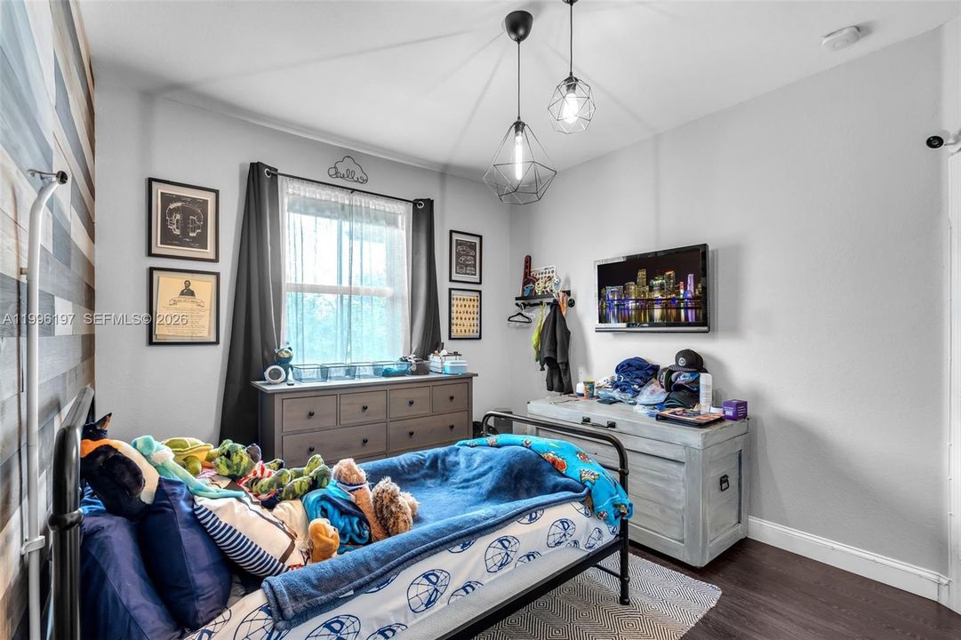 Activo con contrato: $539,900 (3 camas, 3 baños, 1910 Pies cuadrados)