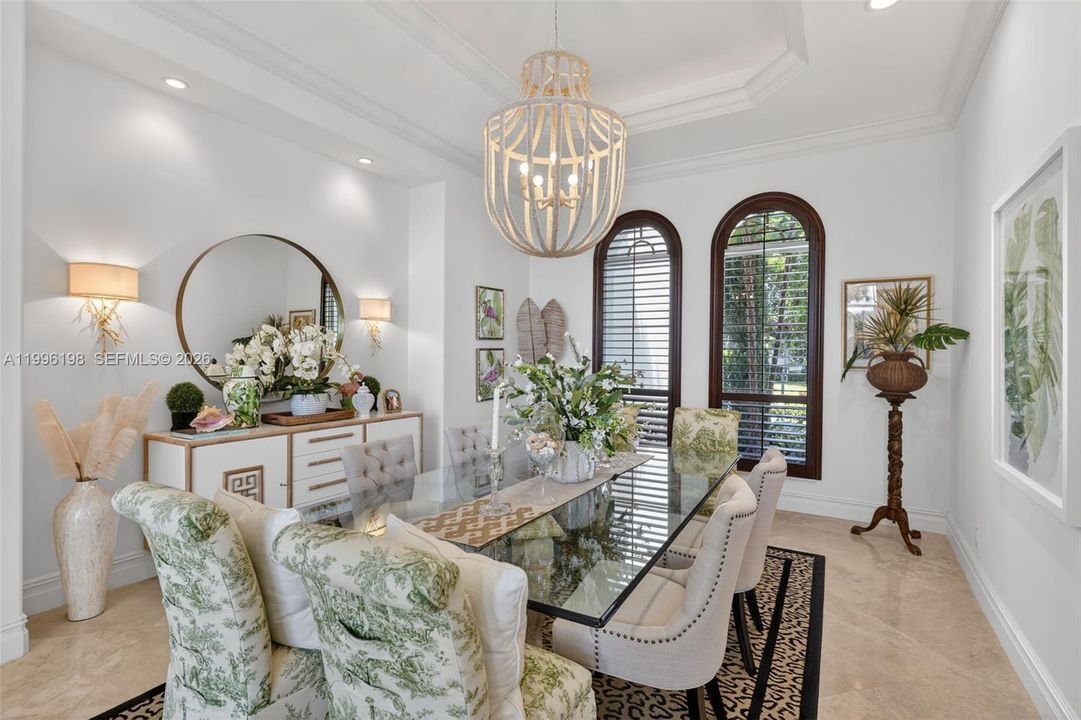 Active With Contract: $6,750,000 (5 beds, 6 baths, 6045 Square Feet)