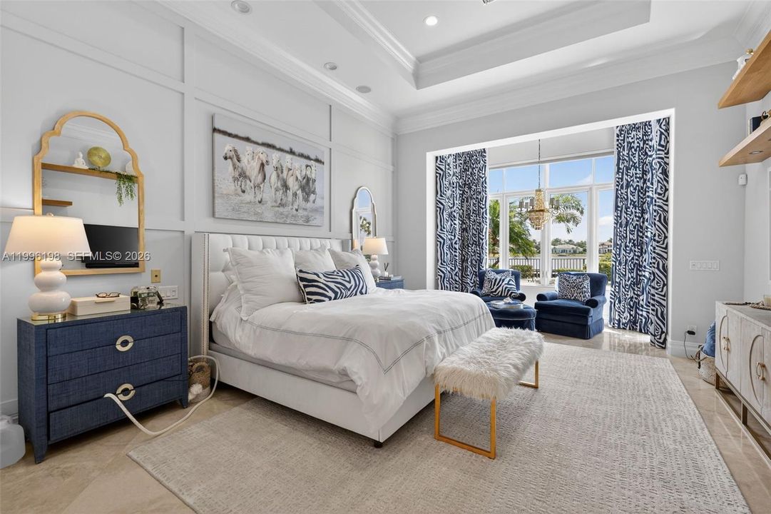 Active With Contract: $6,750,000 (5 beds, 6 baths, 6045 Square Feet)