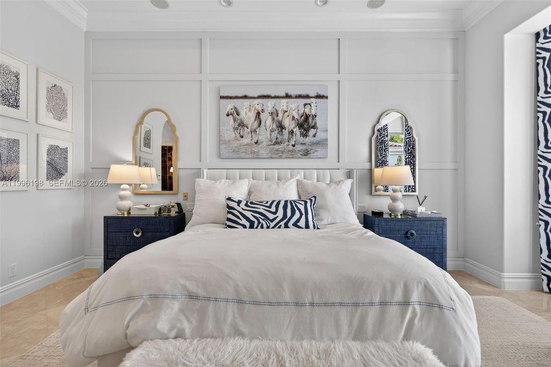 Active With Contract: $6,750,000 (5 beds, 6 baths, 6045 Square Feet)