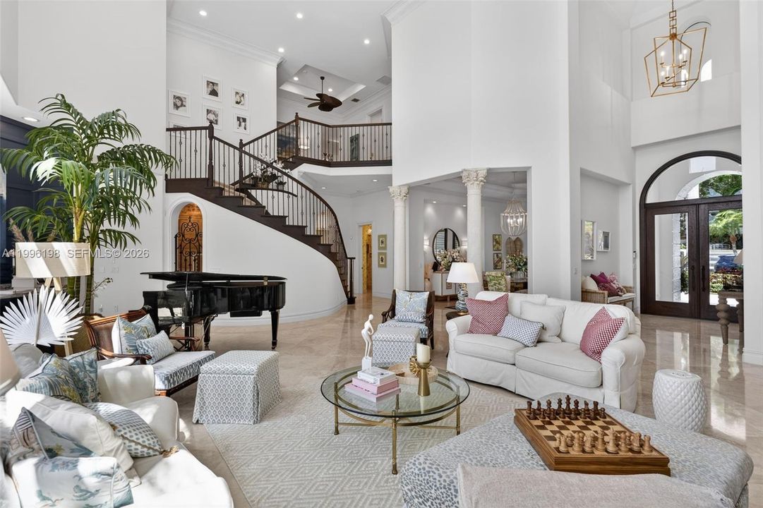 Active With Contract: $6,750,000 (5 beds, 6 baths, 6045 Square Feet)
