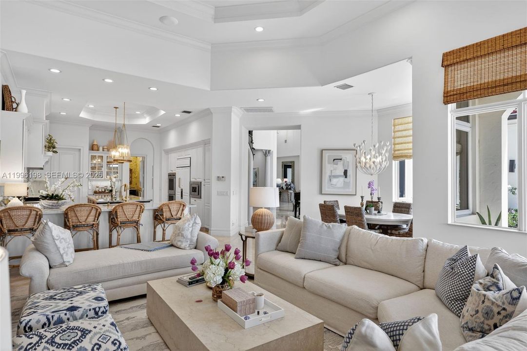 Active With Contract: $6,750,000 (5 beds, 6 baths, 6045 Square Feet)