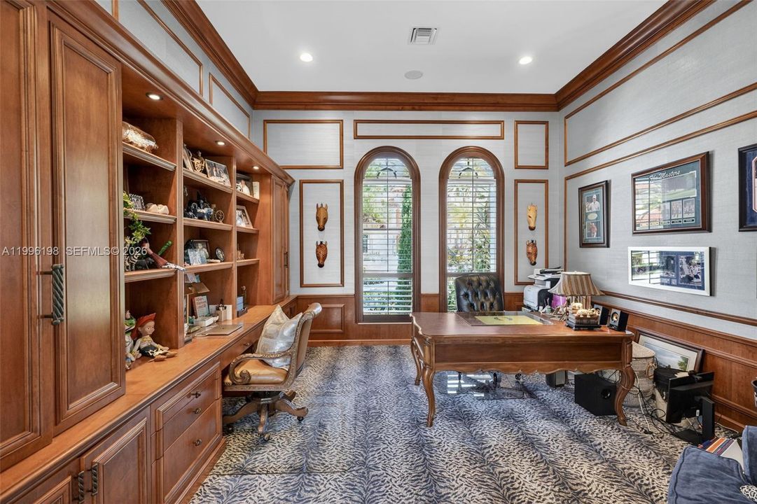 Active With Contract: $6,750,000 (5 beds, 6 baths, 6045 Square Feet)