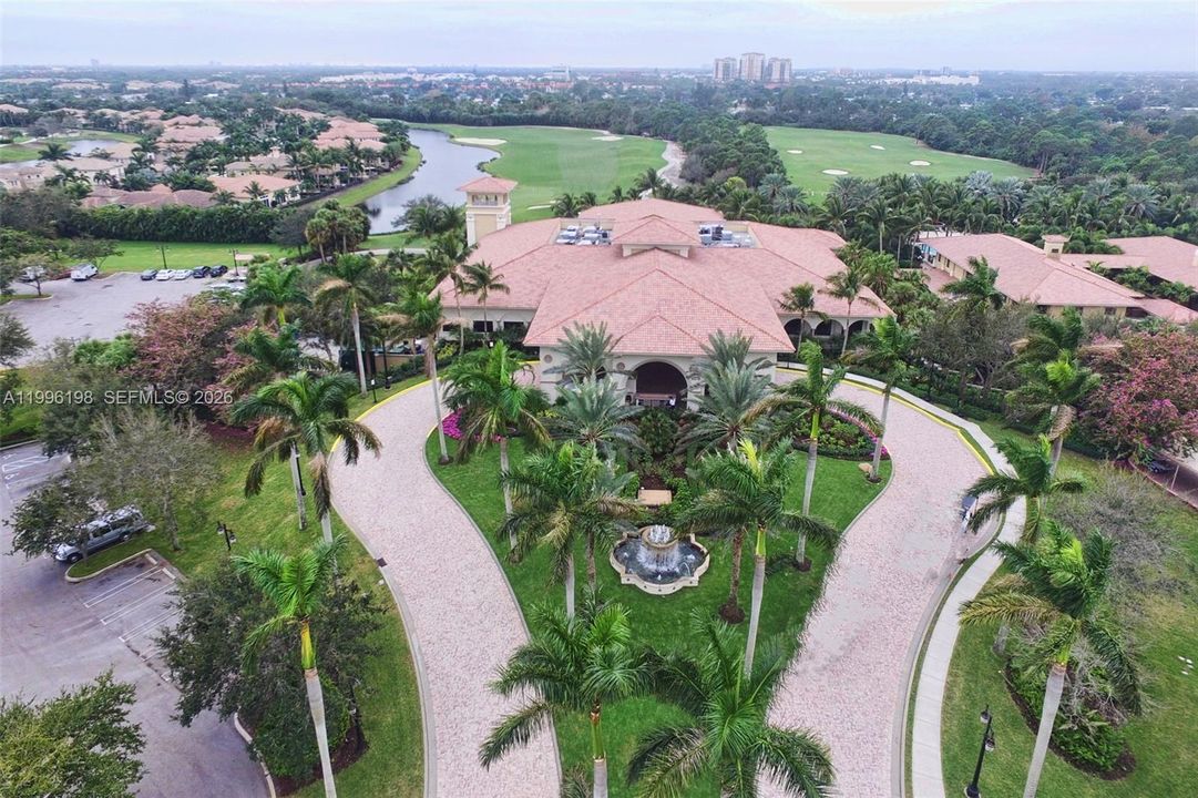Active With Contract: $6,750,000 (5 beds, 6 baths, 6045 Square Feet)