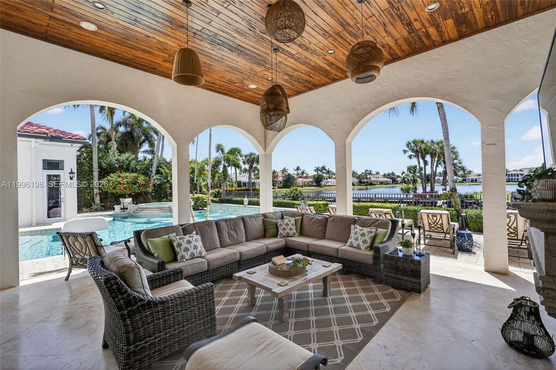 Active With Contract: $6,750,000 (5 beds, 6 baths, 6045 Square Feet)