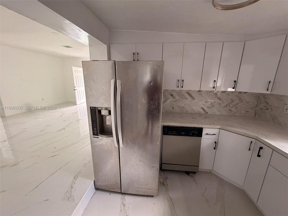 For Sale: $585,000 (3 beds, 2 baths, 1340 Square Feet)