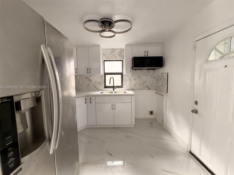 For Sale: $585,000 (3 beds, 2 baths, 1340 Square Feet)