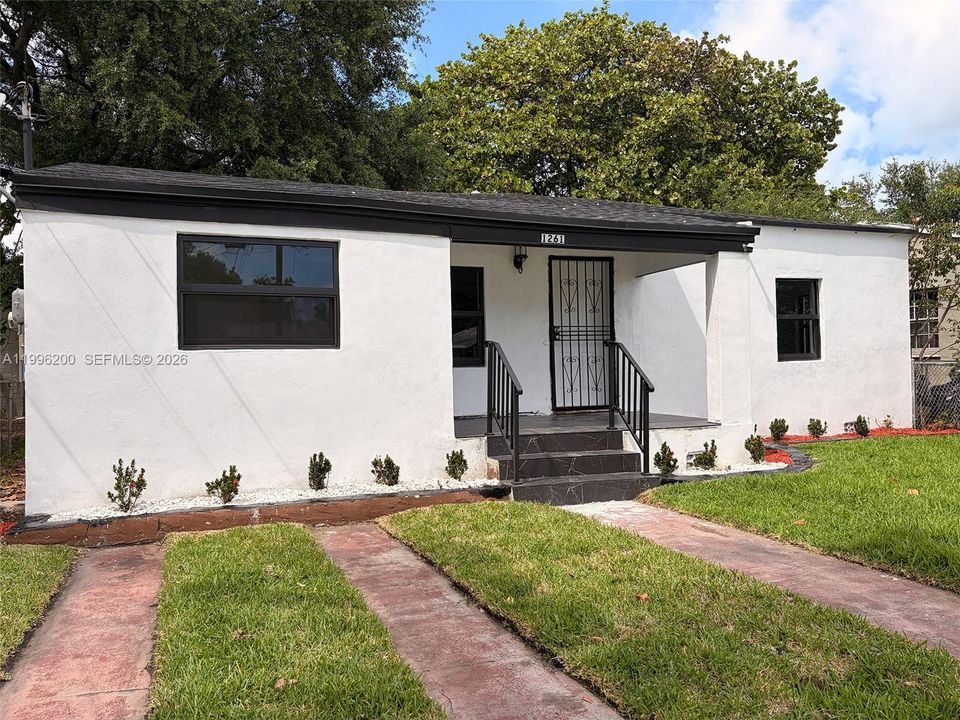 For Sale: $585,000 (3 beds, 2 baths, 1340 Square Feet)