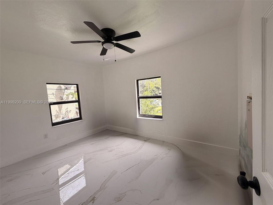 For Sale: $585,000 (3 beds, 2 baths, 1340 Square Feet)