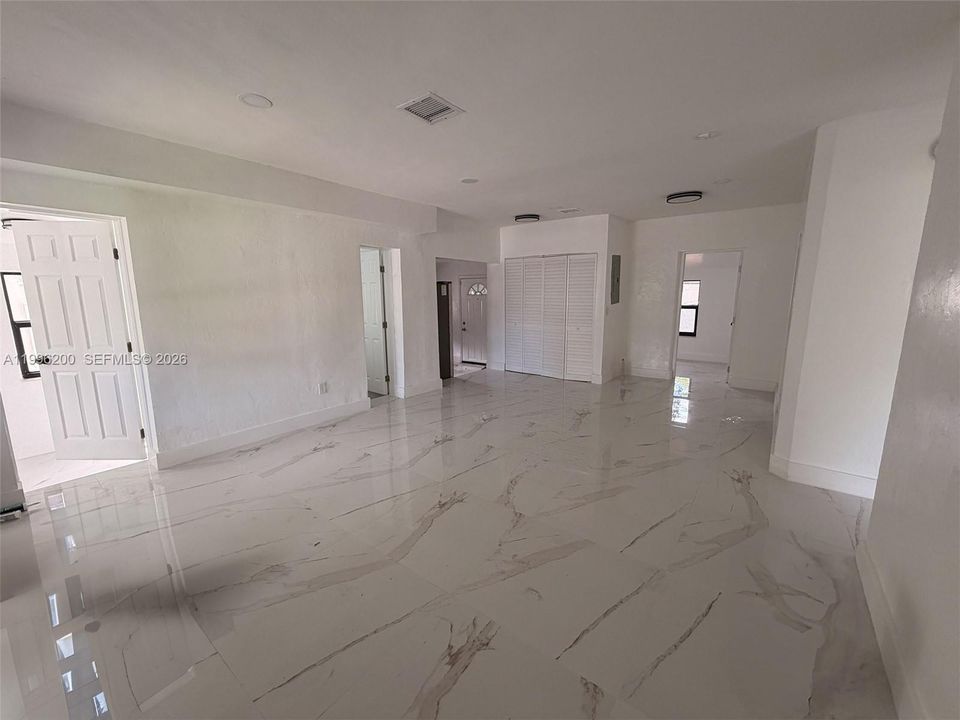 For Sale: $585,000 (3 beds, 2 baths, 1340 Square Feet)