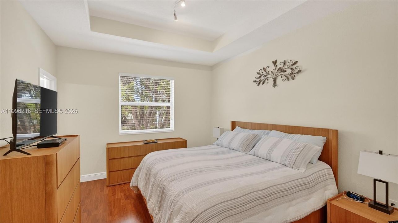 Activo con contrato: $2,500 (2 camas, 2 baños, 1458 Pies cuadrados)