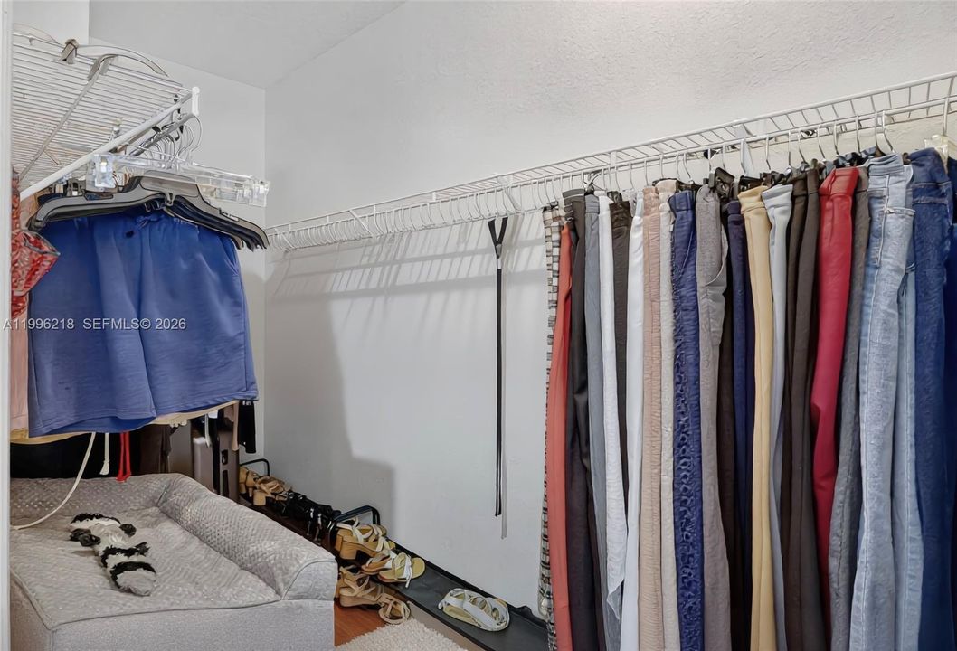 Activo con contrato: $2,500 (2 camas, 2 baños, 1458 Pies cuadrados)