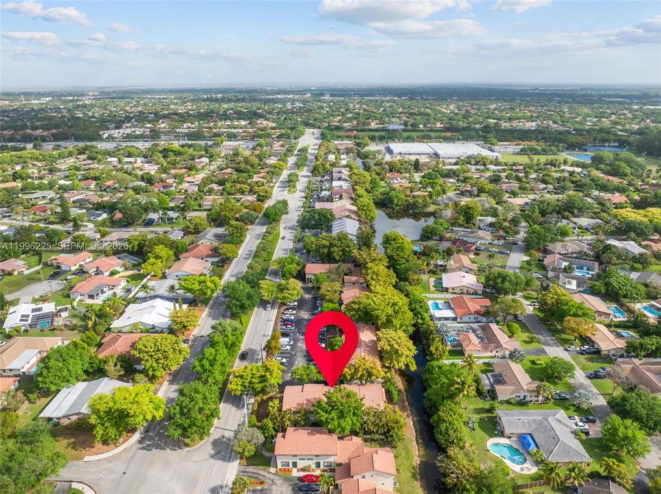 На продажу: $295,000 (2 спален, 1 ванн, 1190 Квадратных фут)