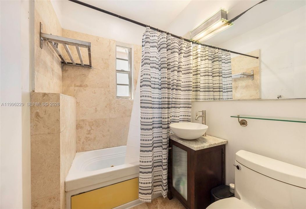 На продажу: $275,000 (0 спален, 1 ванн, 465 Квадратных фут)