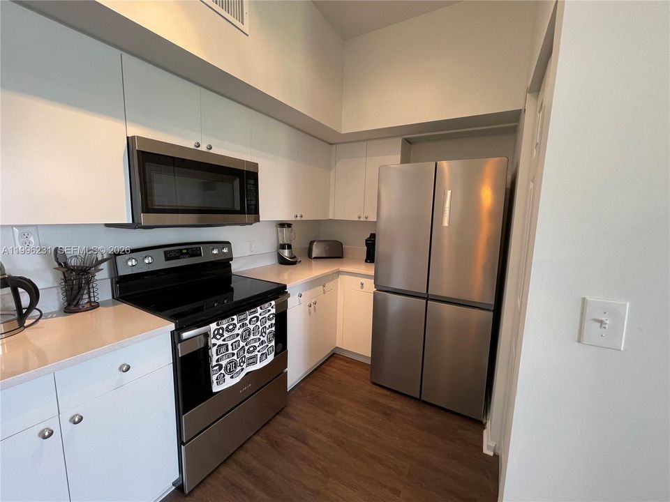 For Rent: $2,950 (3 beds, 2 baths, 1479 Square Feet)