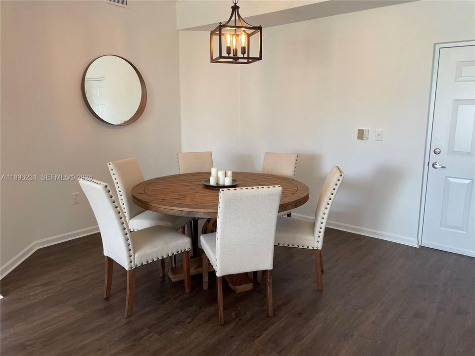For Rent: $2,950 (3 beds, 2 baths, 1479 Square Feet)