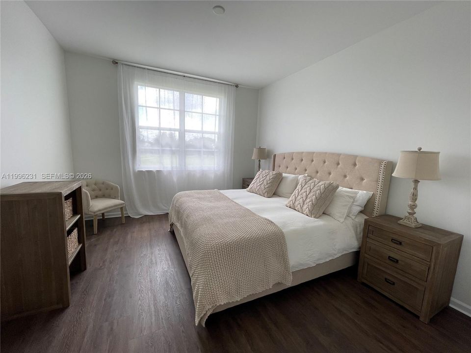 For Rent: $2,950 (3 beds, 2 baths, 1479 Square Feet)