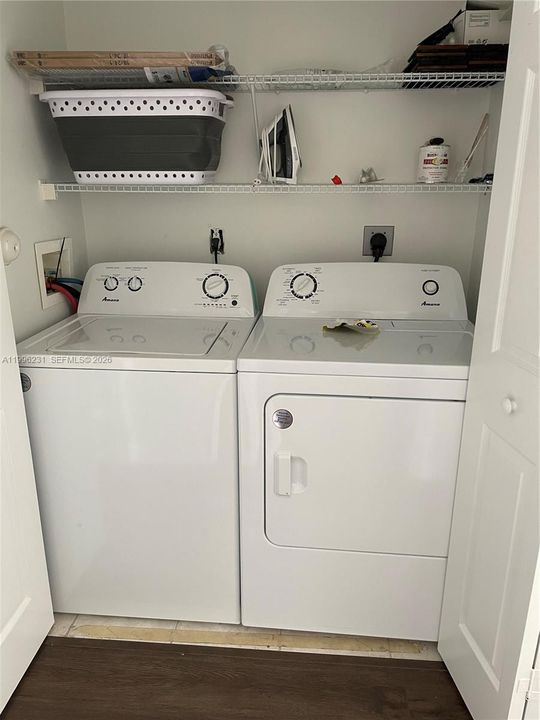 For Rent: $2,950 (3 beds, 2 baths, 1479 Square Feet)