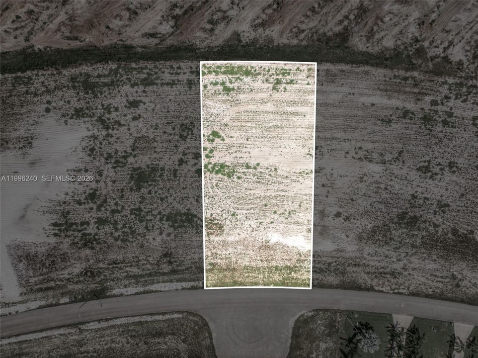 最近售出: $75,000 (0.55 acres)