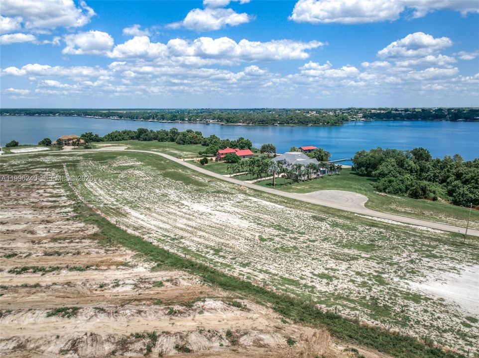 最近售出: $75,000 (0.55 acres)