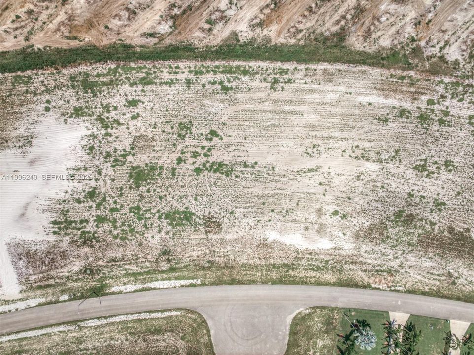 最近售出: $75,000 (0.55 acres)
