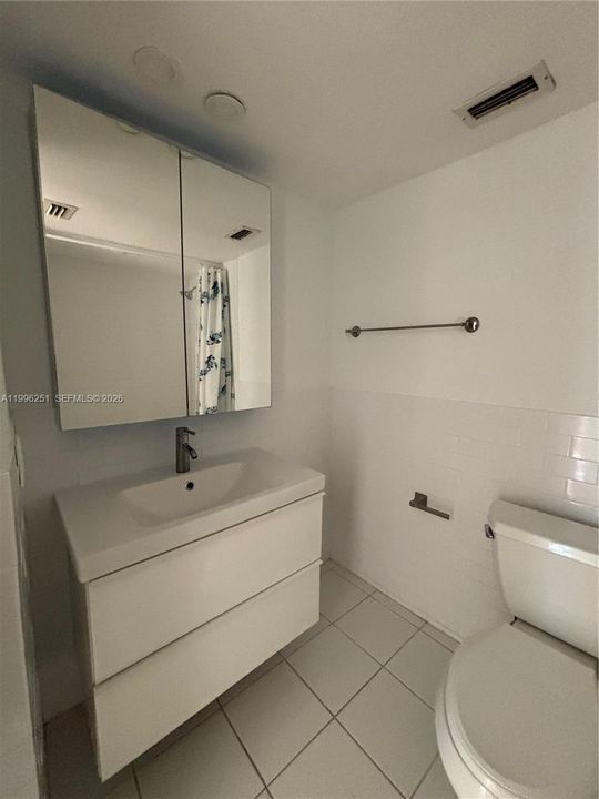 2nd Bathroom