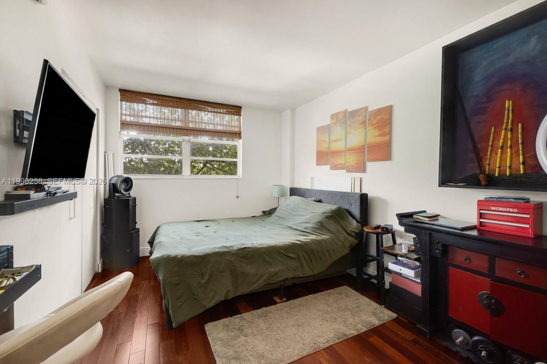 En Venta: $375,000 (2 camas, 2 baños, 990 Pies cuadrados)