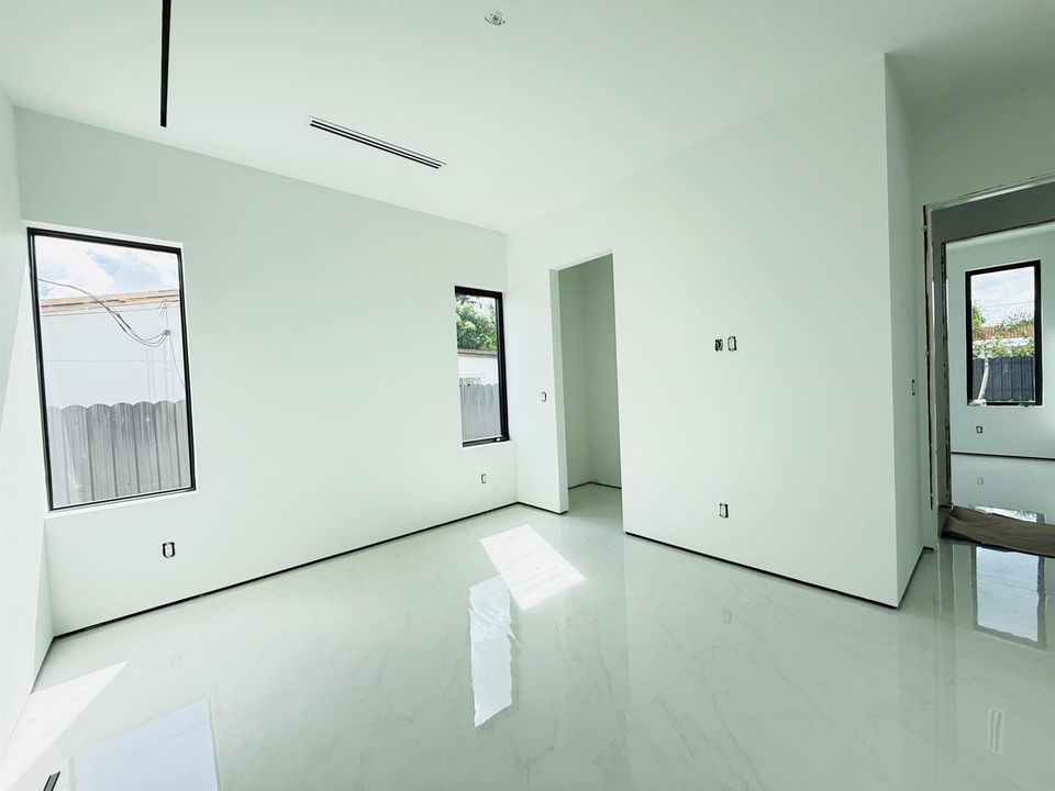 4 bedroom