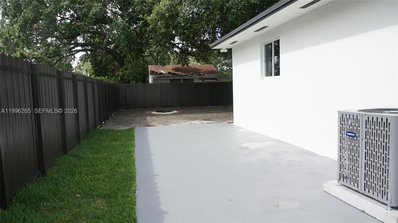 Activo con contrato: $639,900 (3 camas, 2 baños, 1748 Pies cuadrados)