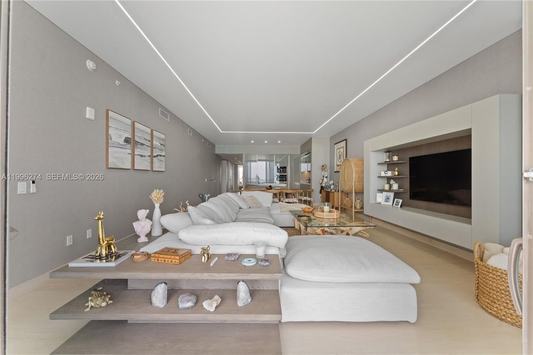 Active With Contract: $24,999 (3 beds, 3 baths, 2271 Square Feet)