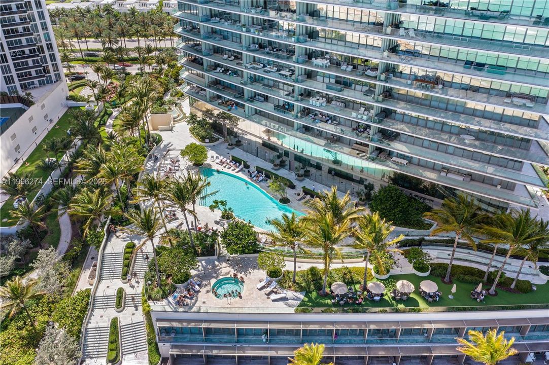 Active With Contract: $24,999 (3 beds, 3 baths, 2271 Square Feet)
