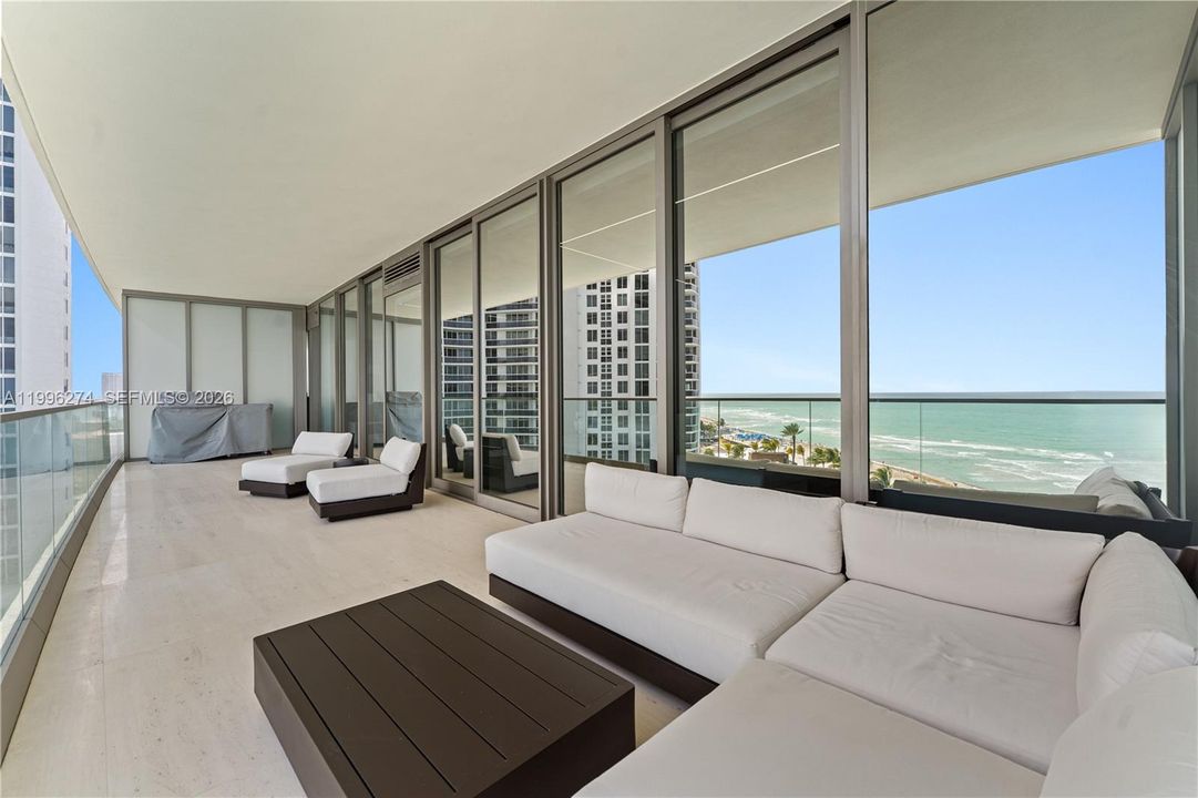 Active With Contract: $24,999 (3 beds, 3 baths, 2271 Square Feet)