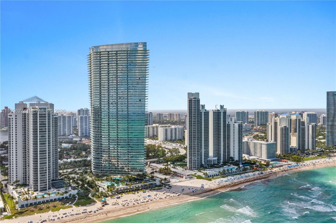 Active With Contract: $24,999 (3 beds, 3 baths, 2271 Square Feet)