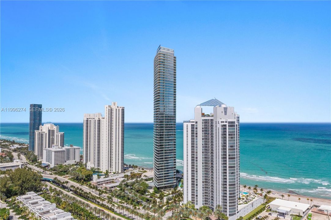 Active With Contract: $24,999 (3 beds, 3 baths, 2271 Square Feet)