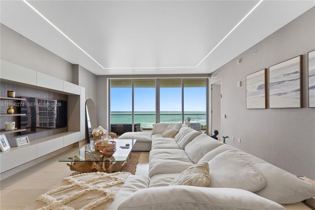 Active With Contract: $24,999 (3 beds, 3 baths, 2271 Square Feet)