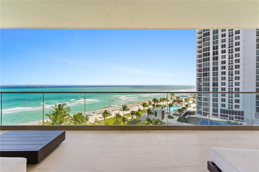 Active With Contract: $24,999 (3 beds, 3 baths, 2271 Square Feet)