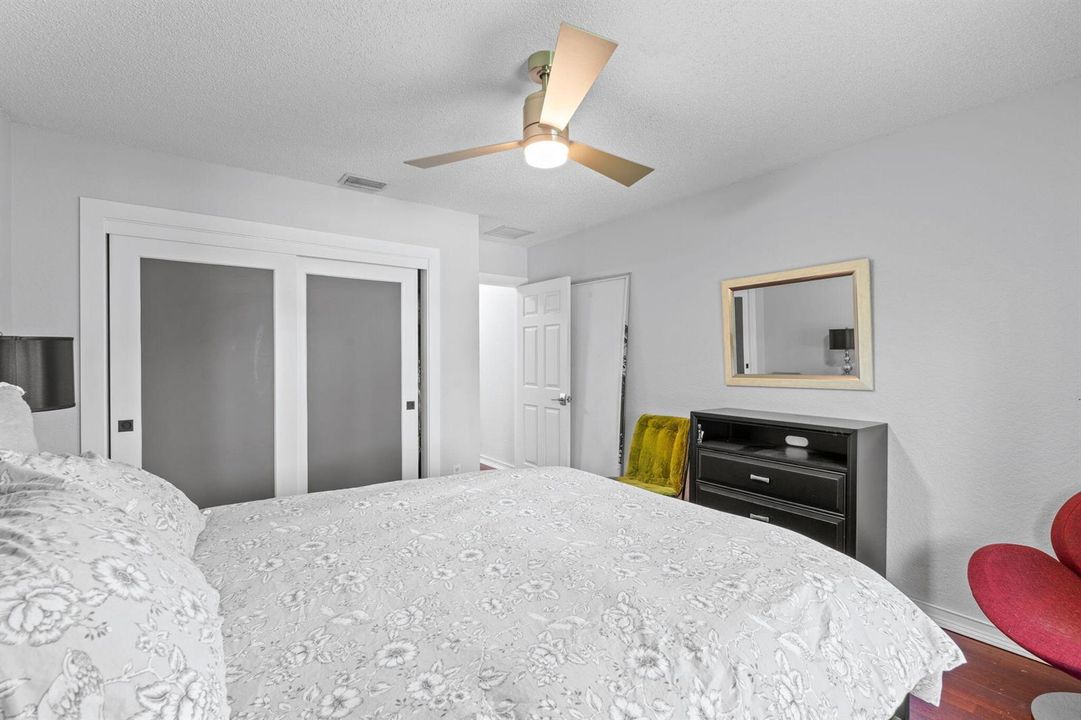 32-web-or-mls-A7402111