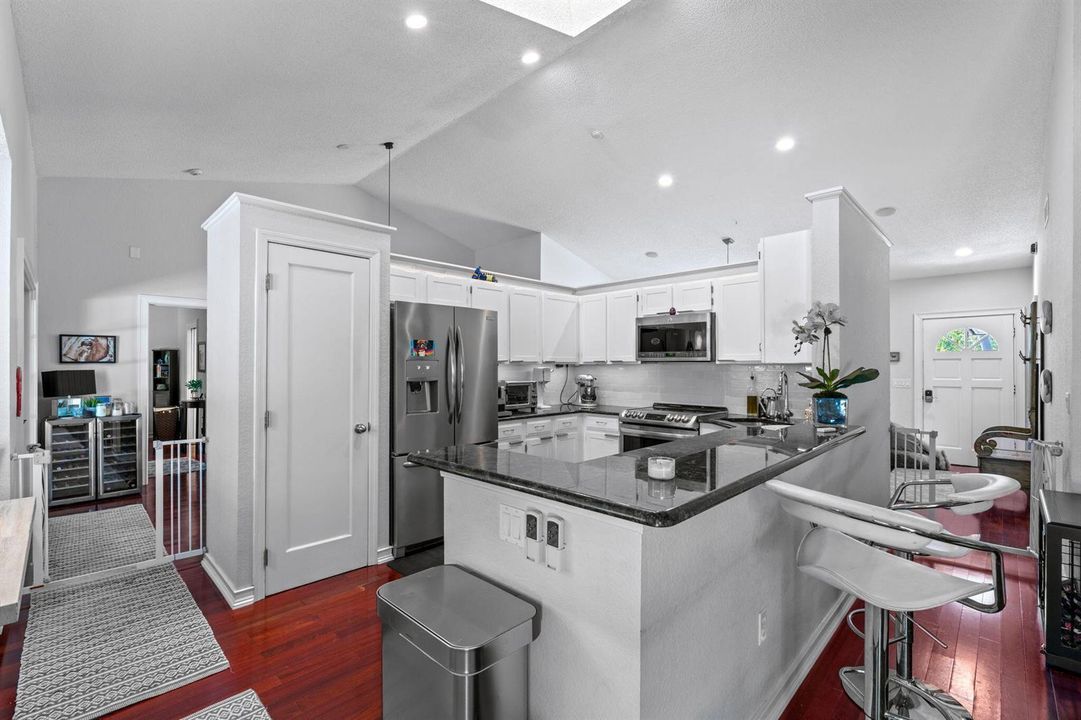 11-web-or-mls-A7402069